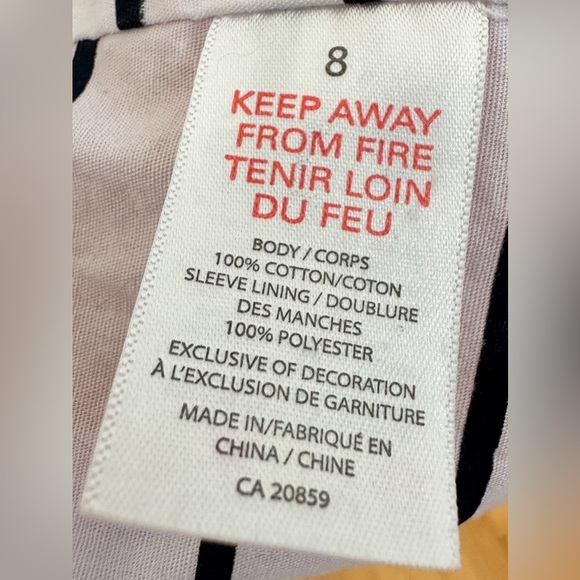 “Hatley”Red Trench Coat - Detachable Hood - Zip Front - Stripped Lining - Size 8 - Picture 10 of 15